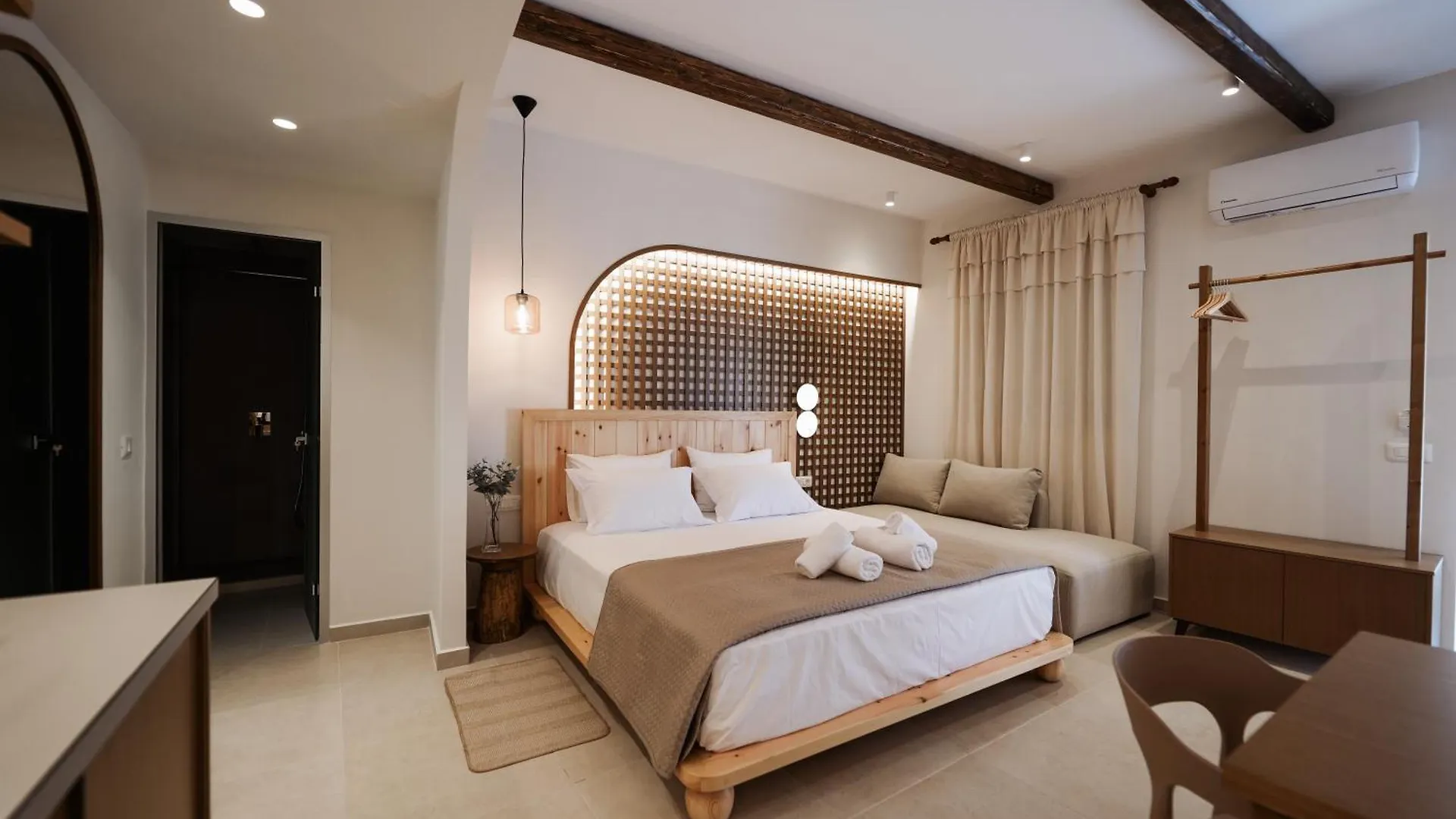 Stefaneli Studios Himare